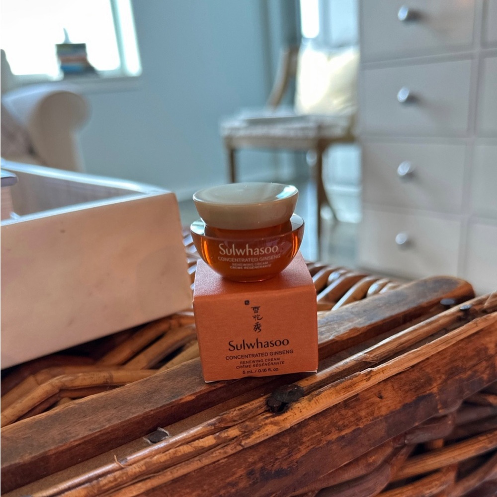 NIB. Sulwhasoo Concentrated Ginseng Renewal Cream. 5 mL.